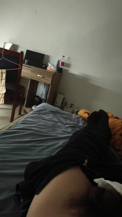 huzi518 live from Taiwan