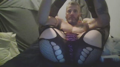 iwantcumallove3 live from United States