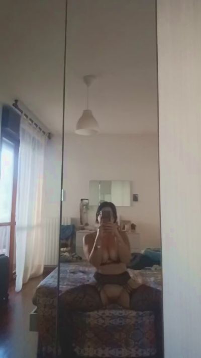 jessika51 live from Italy