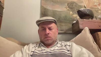 jhan7124 live from Argentina