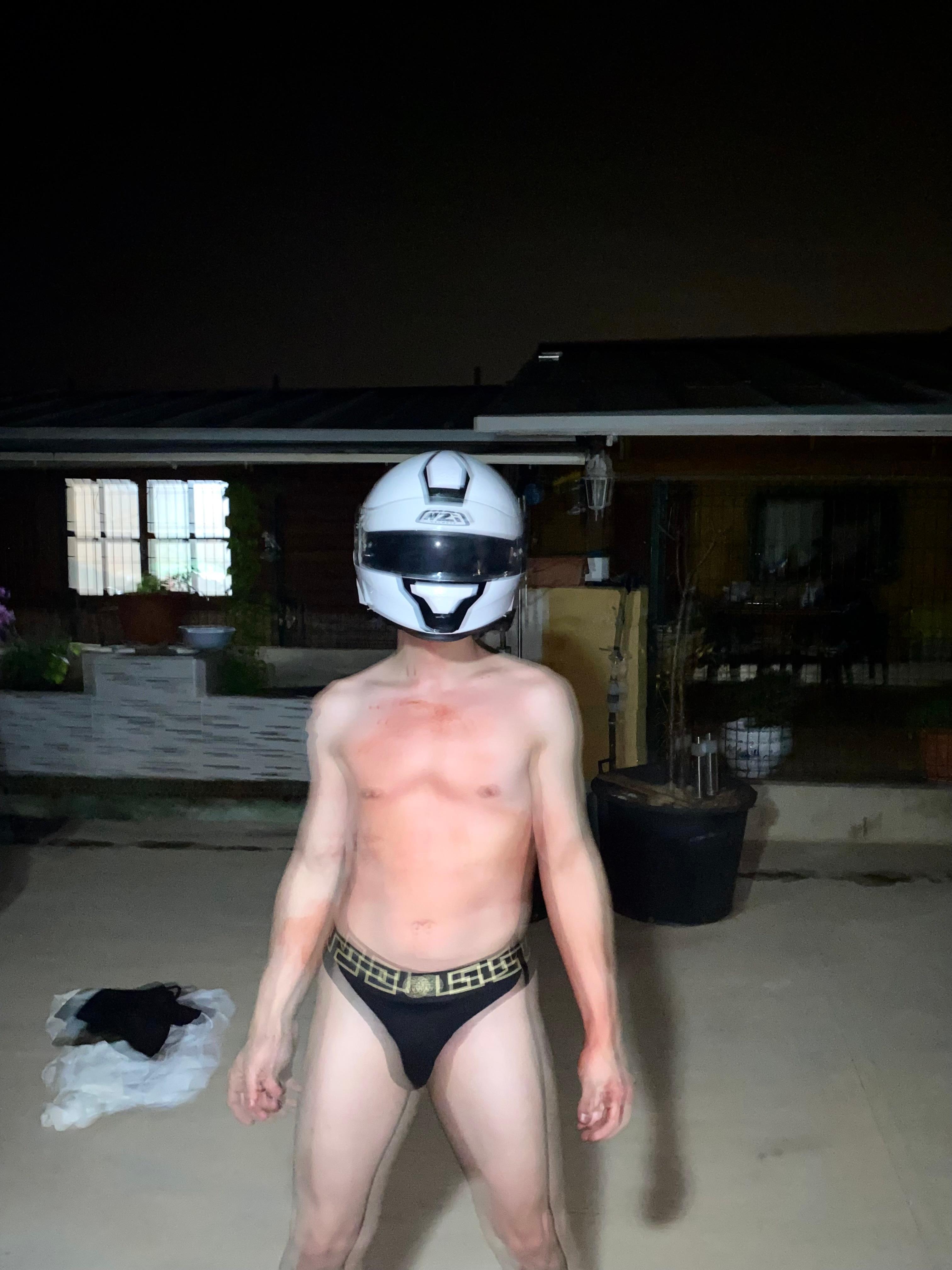 johngayne live from Spain