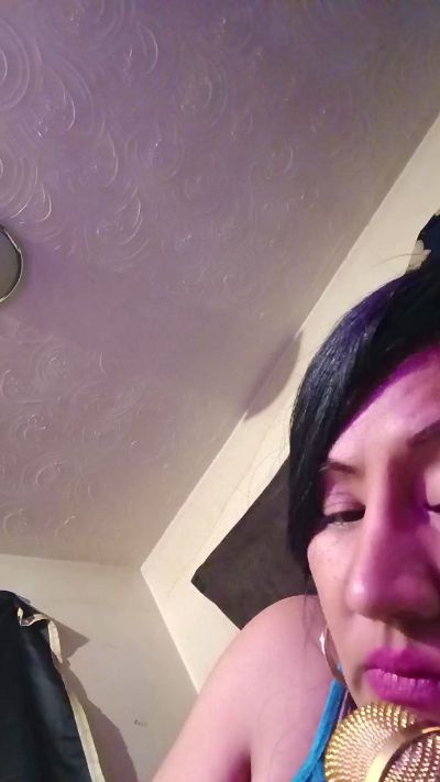 lisaishomie live from Canada