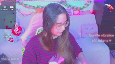 lolisuccub live from United States