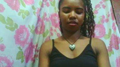 lydialarin live from Madagascar