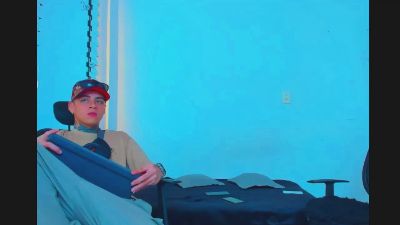 max_williamm live from Colombia
