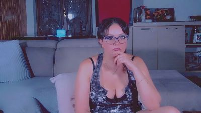 maya1212 live from Italy