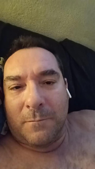 miguelon99 live from Spain