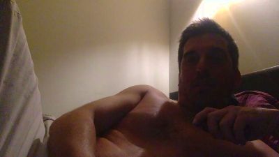 moumout1000 live from France