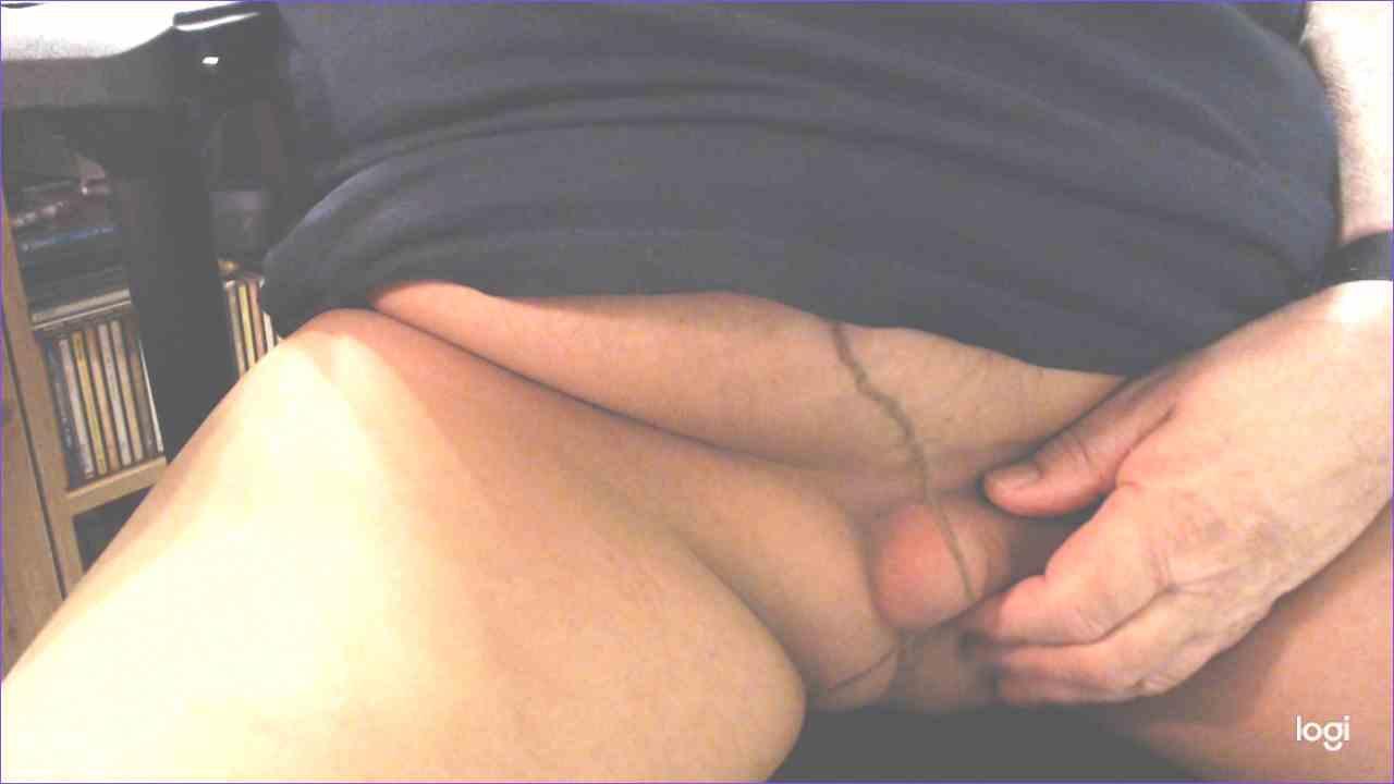 nylons0 live from Germany
