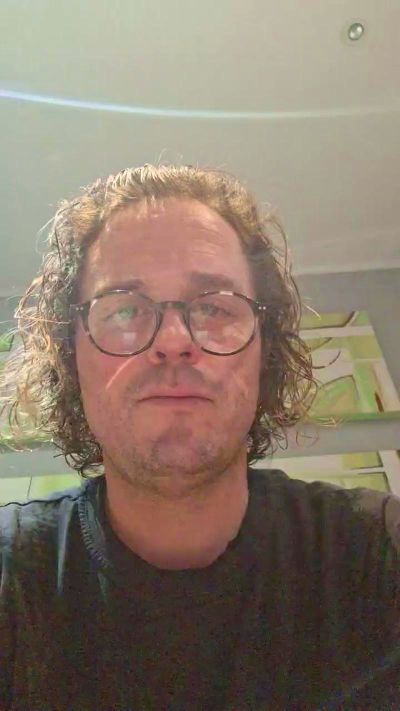 olivier020 live from Belgium