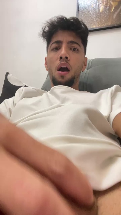 pedrozinhoo live from Brazil