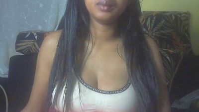 queenihot live from Madagascar