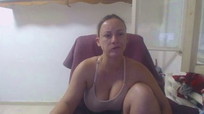 queensinner live from United States