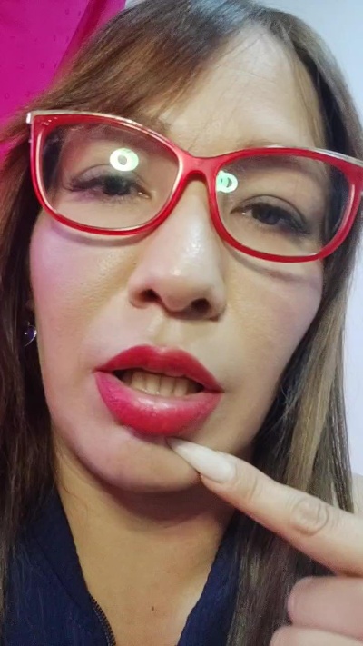 reina80 live from Argentina