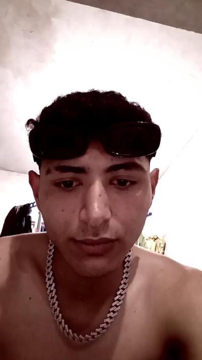 rodrigo3878 live from Argentina