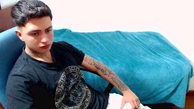 santii_ss live from Colombia