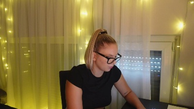 sweetpiecee live from Czechia