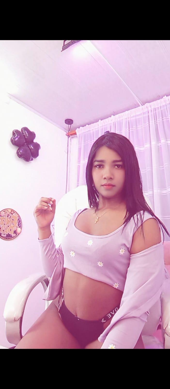 tatty9 live from Colombia