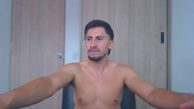 theo_collins live from Colombia