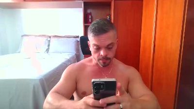 thom_rj_87 live from Brazil