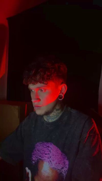 tom_to1 live from Brazil