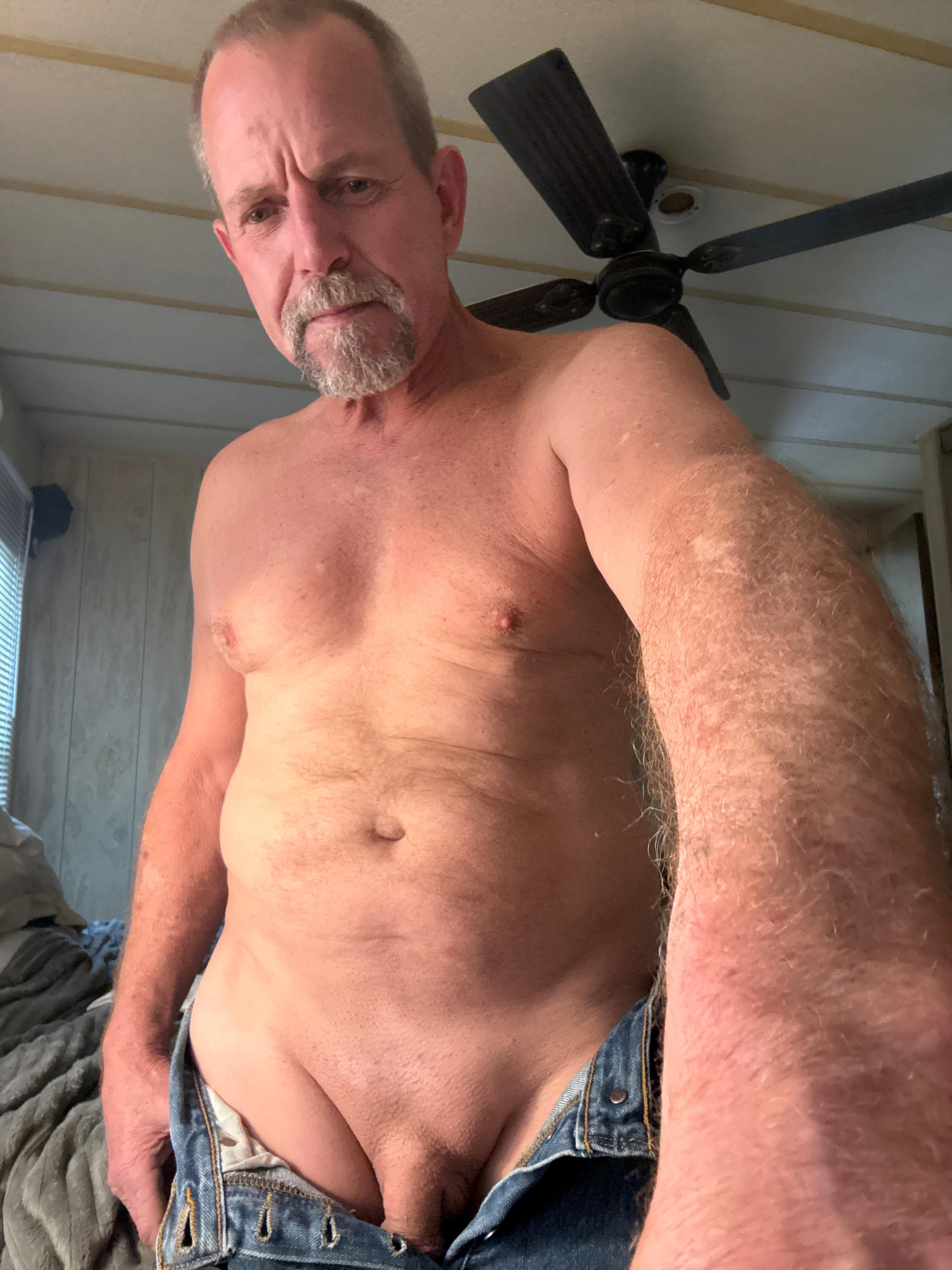 vaginaslayer68 live from United States