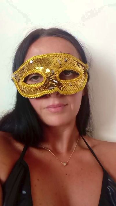 vanessa583 live from Italy