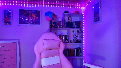 violet_smileex live from Colombia