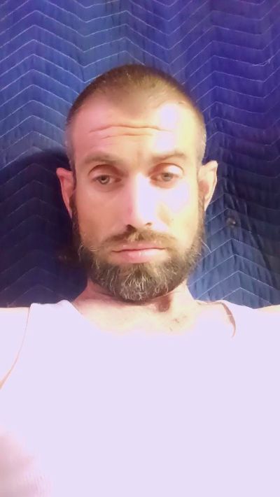 whiteboyyy1 live from United States