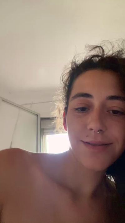 xoxxooo23 live from Spain